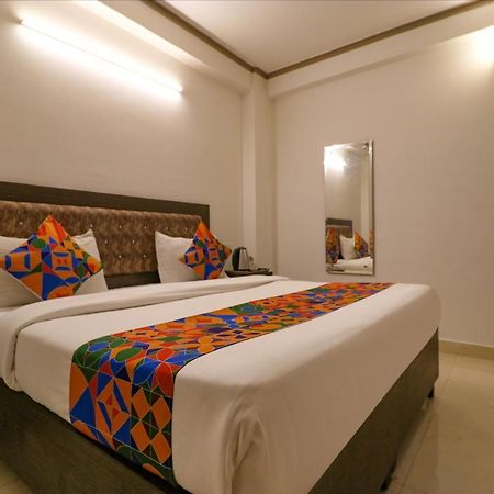 Hotel Fabexpress Dolphin International Near Delhi Airport Neu-Delhi Exterior foto